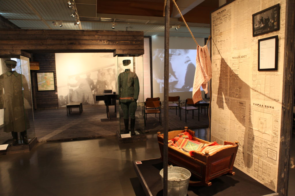 jaakarit-nayttely-_foto-sonja-ahola