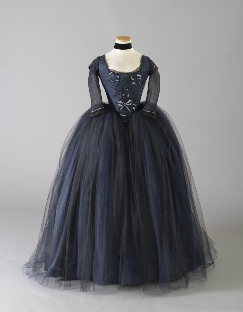 MarieAntoinetteSofiaCoppolaKirstenDunstinpukuTirelliCollection